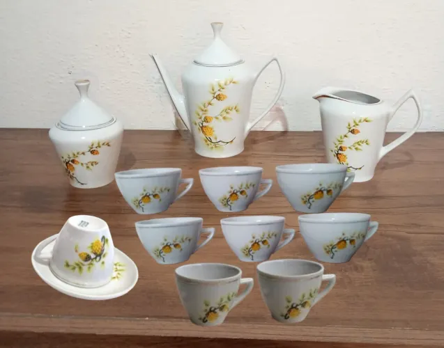 Jogo chá e café porcelana Pozzani 