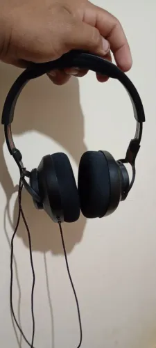 Fone de ouvido JBL top pouco usado 