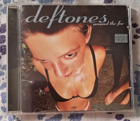 CDs banda rock hardcore Deftones surf skate