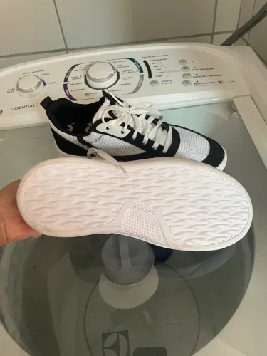 Vendo tênis feminino , tamanho 36 , pouco usado 