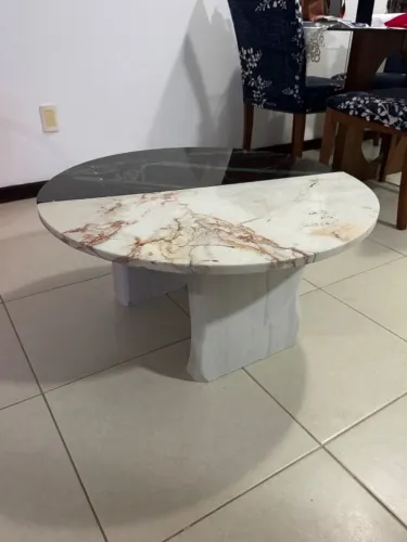 Mesa de centro de mármore (tampo 82x82 / suporte 40 centímetros)