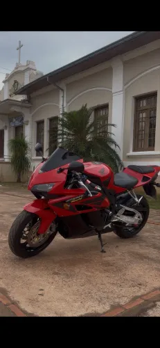 Vendo ou troco por carro ou moto cbr 1000 rr.