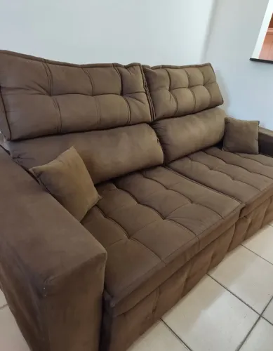 Sofá Retrátil e Reclinável 3 Lugares em Suede Marrom - Excelente Estado