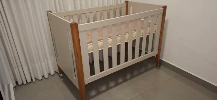 Berço completo com colchão