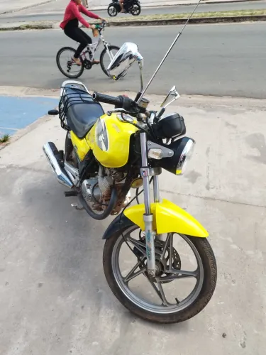 Moto de repasse SUZUKY YES 2011