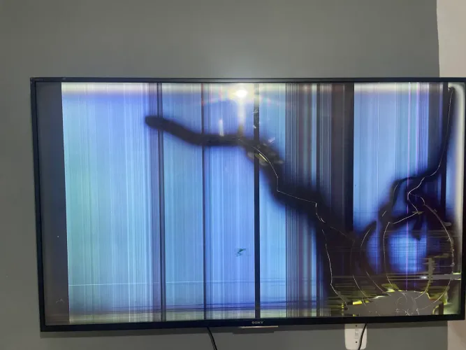 TV Sony Bravia 4K 65" KD-65X7505D - Com Tela Quebrada (Para Peças)