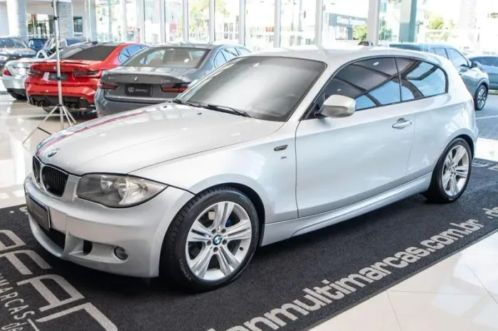 BMW 118IA 2.0 16V 136cv 3P 2011