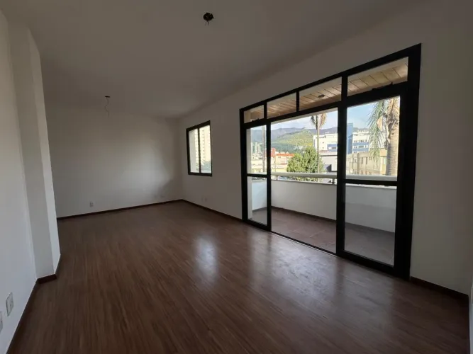 Apartamento para locação no Bairro Serra.
