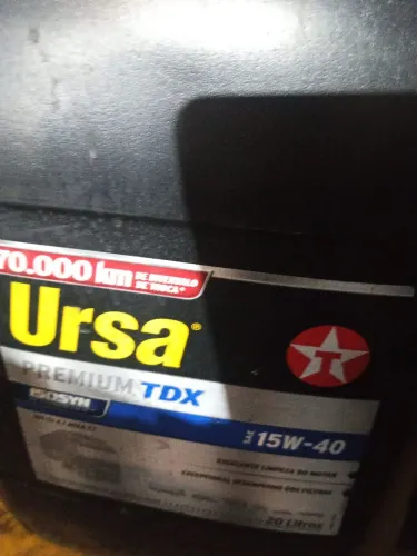 Óleo de motor 15W 40 Ursa Texaco 20 litros. R$ 310,00