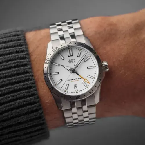 Relógio Christopher Ward C63 Sealander Automático GMT 39mm
