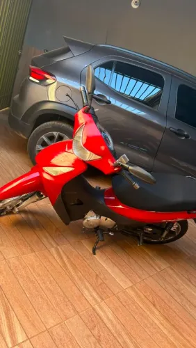 Honda biz 125 ES ano 2008, no valor de R$ 7.700,00.