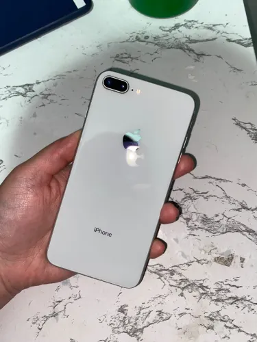 iPhone 8 Plus 64 GB Branco