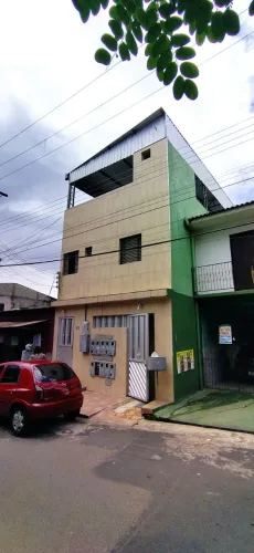 Prédio Residencial c/ 3 Pisos e 11 Apartamentos no Japim proximo Escola Padre Sebastião