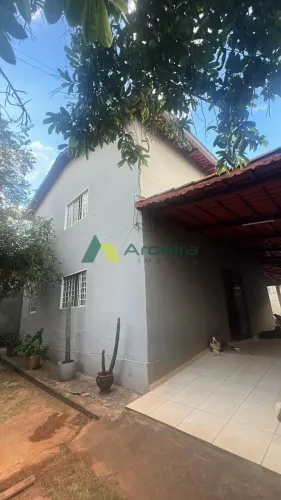Casa Sobrado à venda no setor Santo Hilário