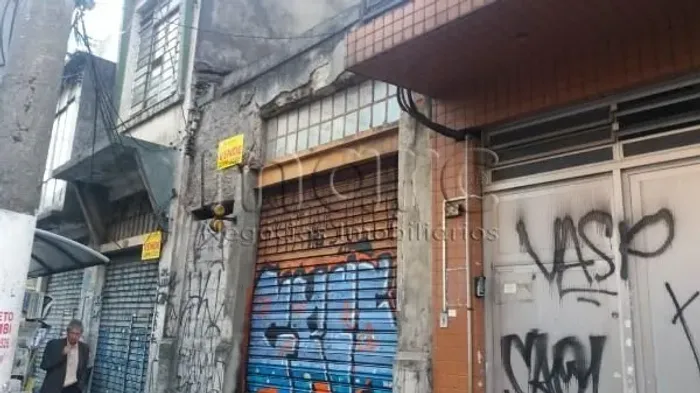 Terreno na Liberdade. Terreno na Liberdade.