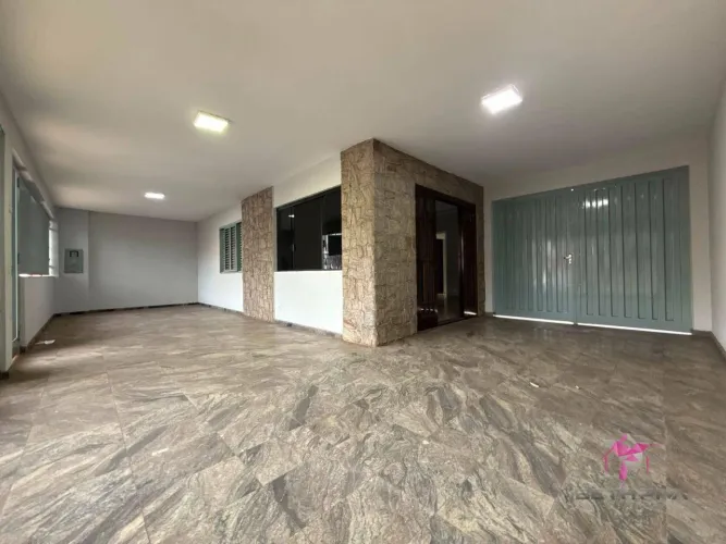 Casa com 3 dormitórios à venda, 156 m² - Centro - Leme/SP