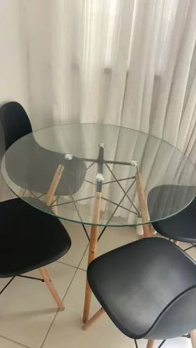 Mesa de vidro com 4 cadeiras nova