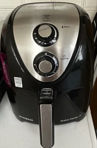 AIR FRYER MONDIAL GRAND FAMILY 5L ? PRETA