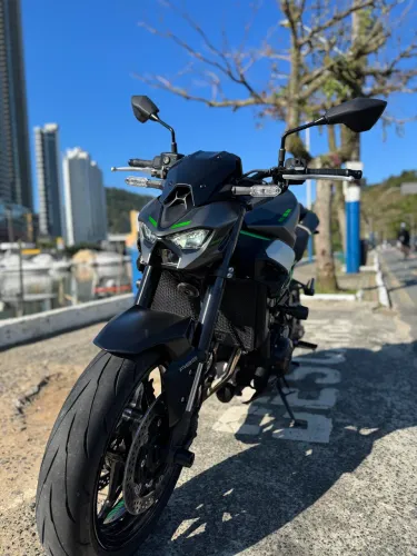 KAWASAKI Z900