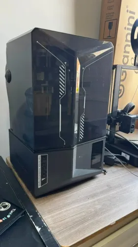 Elegoo Saturn 4 Ultra 12k - Impressora 3D de Resina