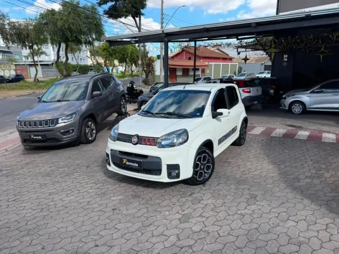 Fiat Uno Sporting Dualogic 1.4 EVO Flex 8V 4P 2015