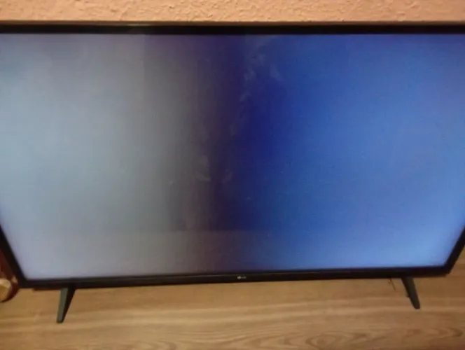 Tv LG 43 para retirada de peças