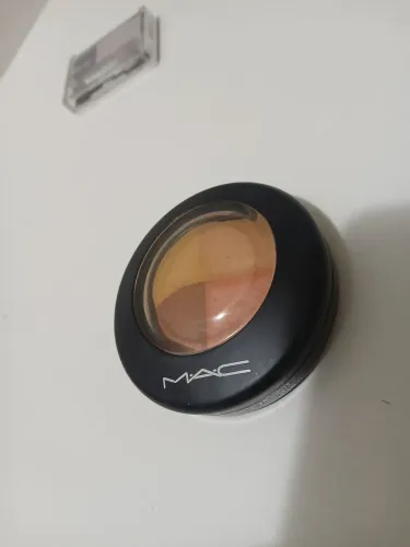 Maquiagem Mac e acessórios