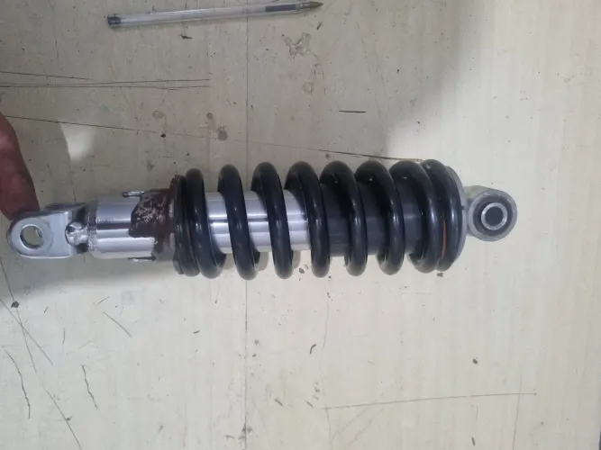 Vendo amortecedor de YS Fazer 250 2015 original usado 