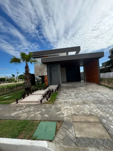 Casa nova condomínio Florais do parque