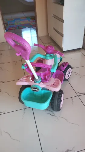 Carrinho quadriciclo infantil