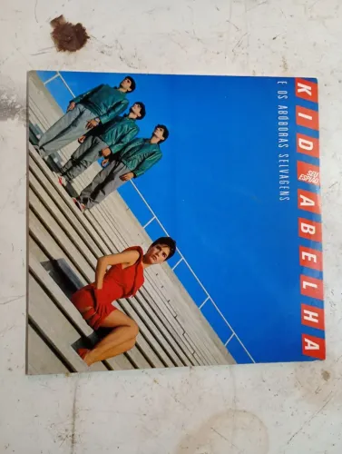 4 LPs em ótimo estado