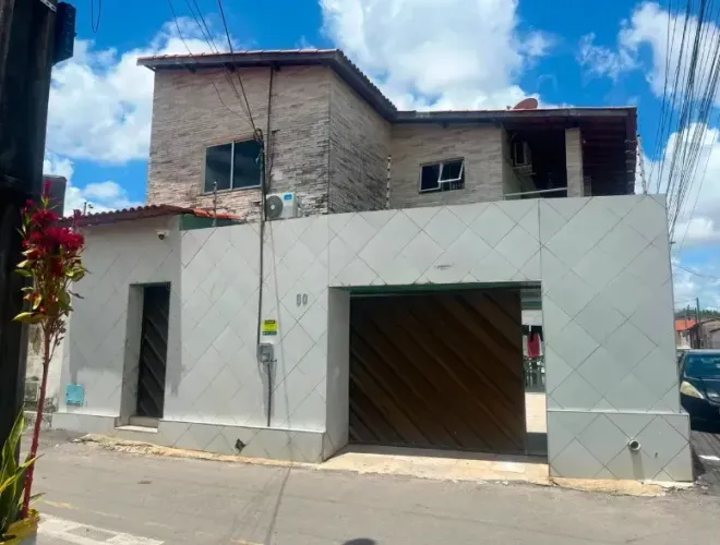 Oportunidade Imperdível! Casa Duplex no José Walter com Área de Lazer