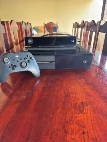 Xbox one fat + kinect e 1 controle