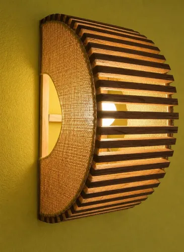 Arandela Lumentop, de madeira