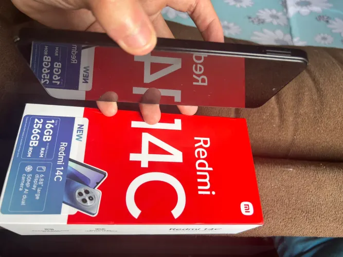 Redmi 14C - 256GB e 16 de RAM - Muito Novo.