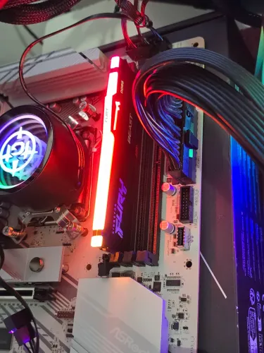 Memória RAM 8GB DDR5 5200MHz CL40 Kingston Fury Beast Rgb Original - 100% Testada