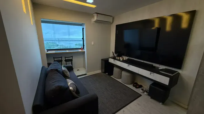 Imóvel para venda possui 37 metros quadrados com 1 quarto em Ponta do Farol - São Luís - M