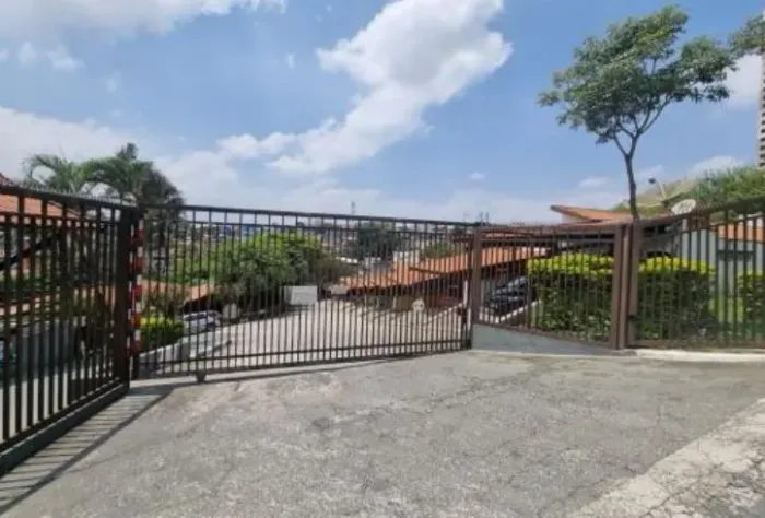 Casa à Venda - Padroeira, Osasco