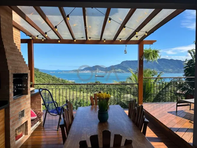 Casa com Vista Deslumbrante para o Mar no Siriúba 1 Ilhabela/SP