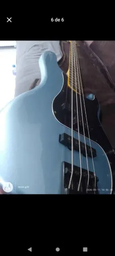 baixo squier fender,V/T