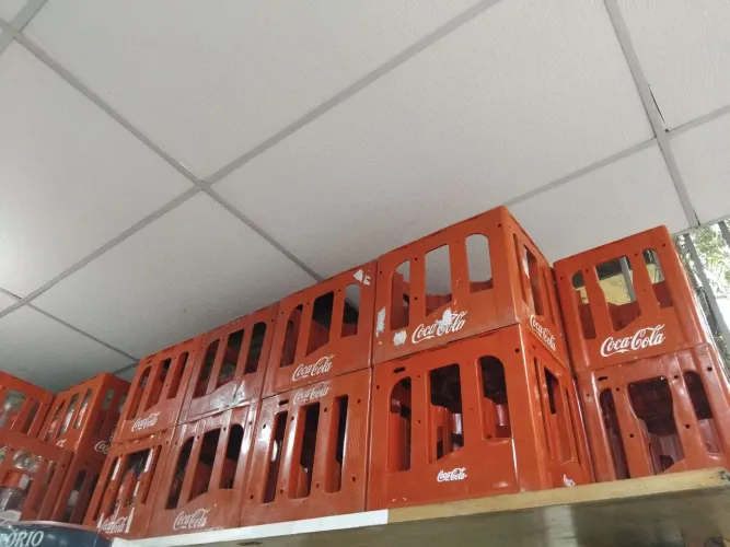 Caixas coca retornáveis 
