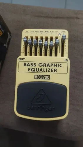 PEDAL BEHRINGER BEQ700 BASS GRAPHIC EQUALIZER