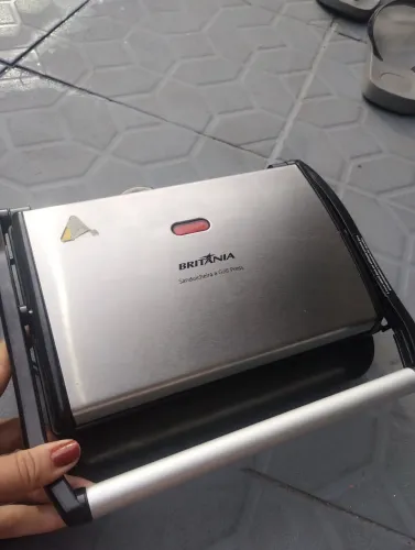 Sanduicheira e Grill Britânia - 110v