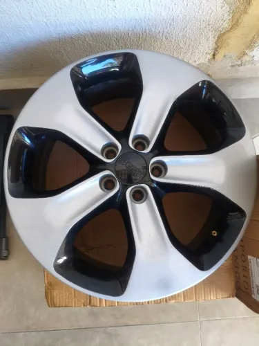 Roda Jeep Compass Longitude