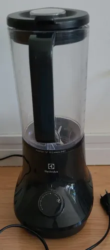 Liquidificador Eletrolux. Power T5. Voltagem 127v