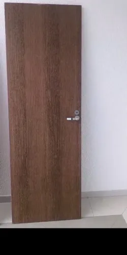 Porta laminado para banheiro