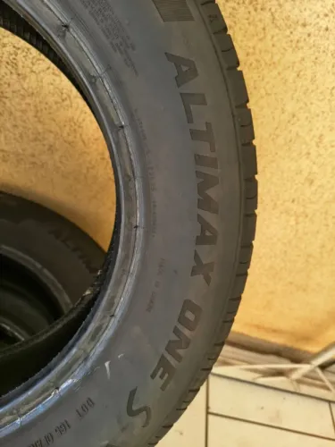 Pneu Usado 205/60/15 para VW Saveiro, Gol, Voyage em Exelente Estado.