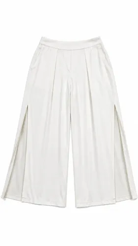 Calça Pantalona Branca com Fendas Laterais