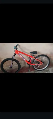 Vendo bicicleta seminova