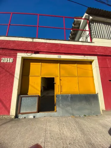 Vende-se excelente galpão em Vilar dos Teles.
